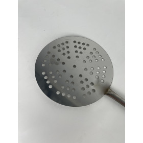 Round perforated shovel for wood-burning oven Round perforated shovel for wood-burning oven
