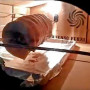 Asador giratorio con jaula