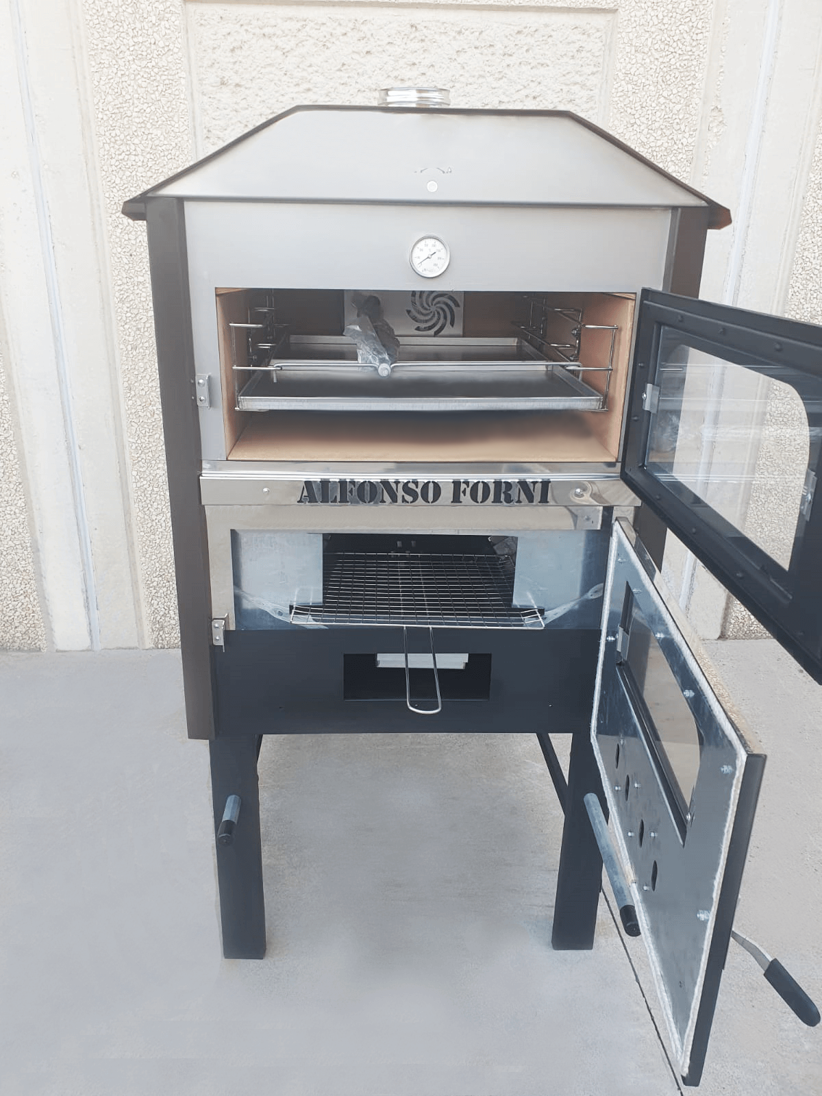 Luxor V2 plus con girarrosto, forno a legna ventilato camera rivestita