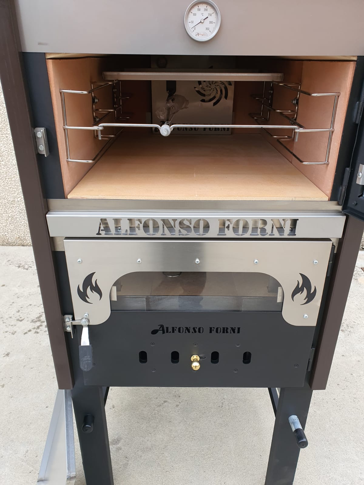 Forno a legna ventilato Luxor V2 con girarrosto